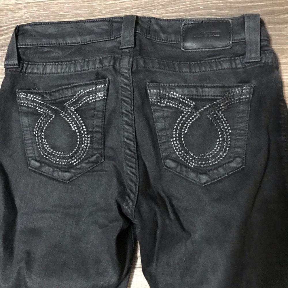 Black big star skinny jeans